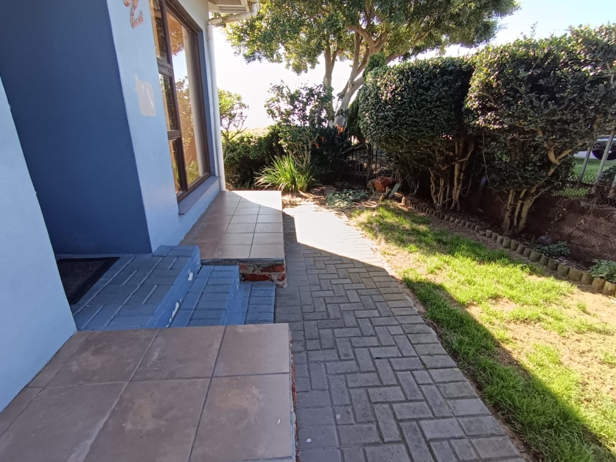 To Let 2 Bedroom Property for Rent in Da Nova Western Cape